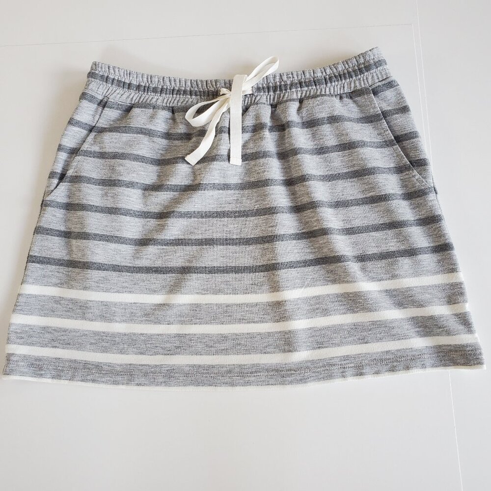Ann Taylor Loft Terry short skirt striped grey and cream elastic waist size XS